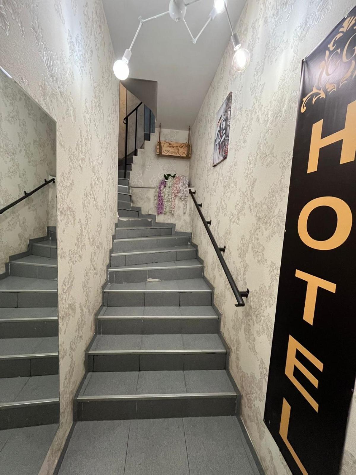 Hotel G&G ティビリシ エクステリア 写真