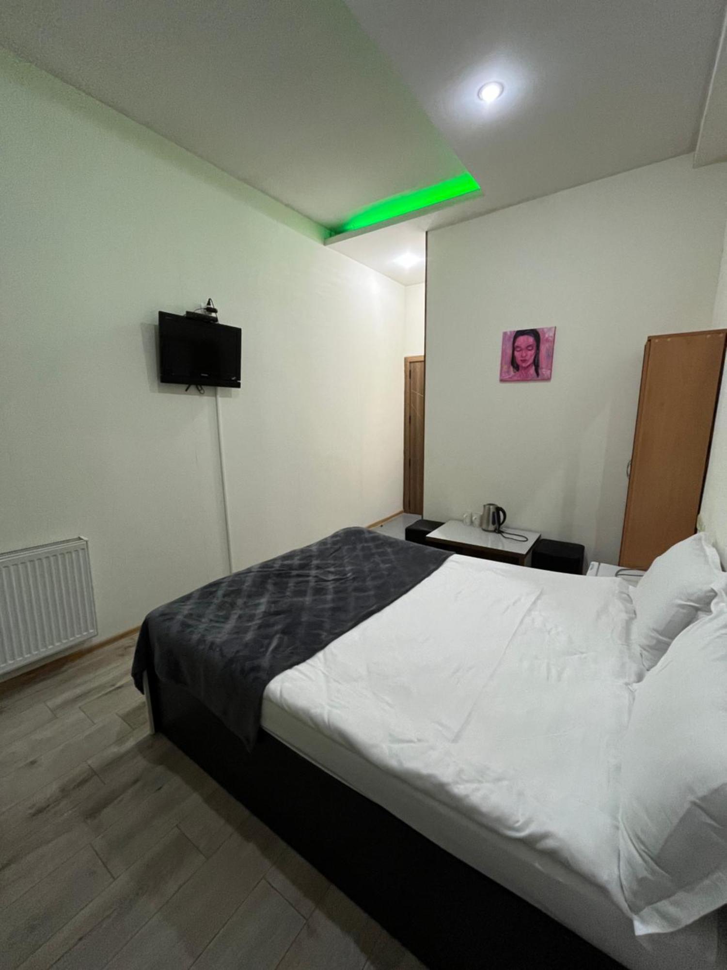 Hotel G&G ティビリシ エクステリア 写真