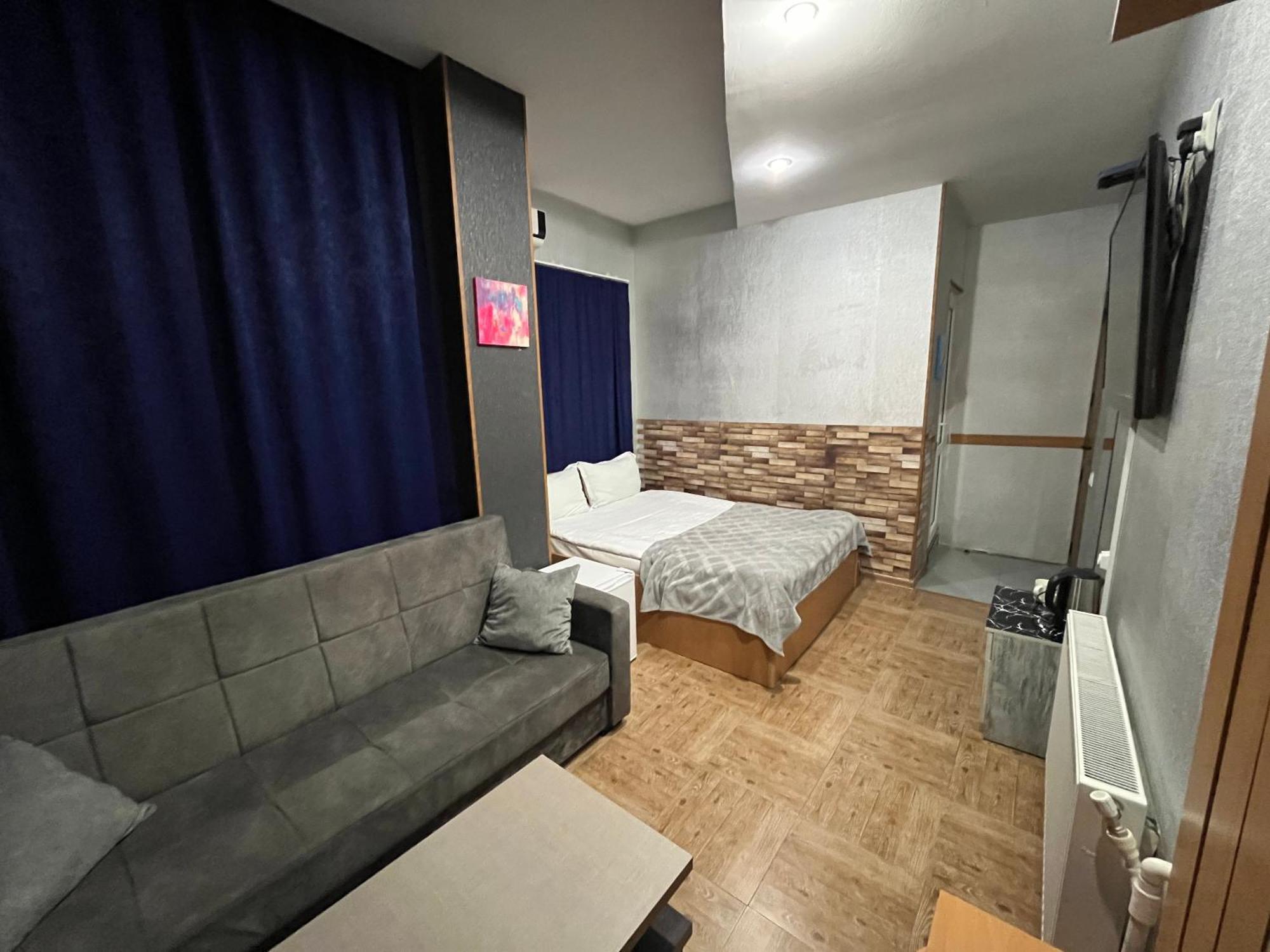 Hotel G&G ティビリシ エクステリア 写真